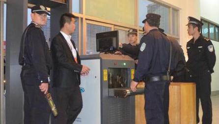 如此多的廠(chǎng)家中如何選擇X光安檢機(jī)廠(chǎng)家