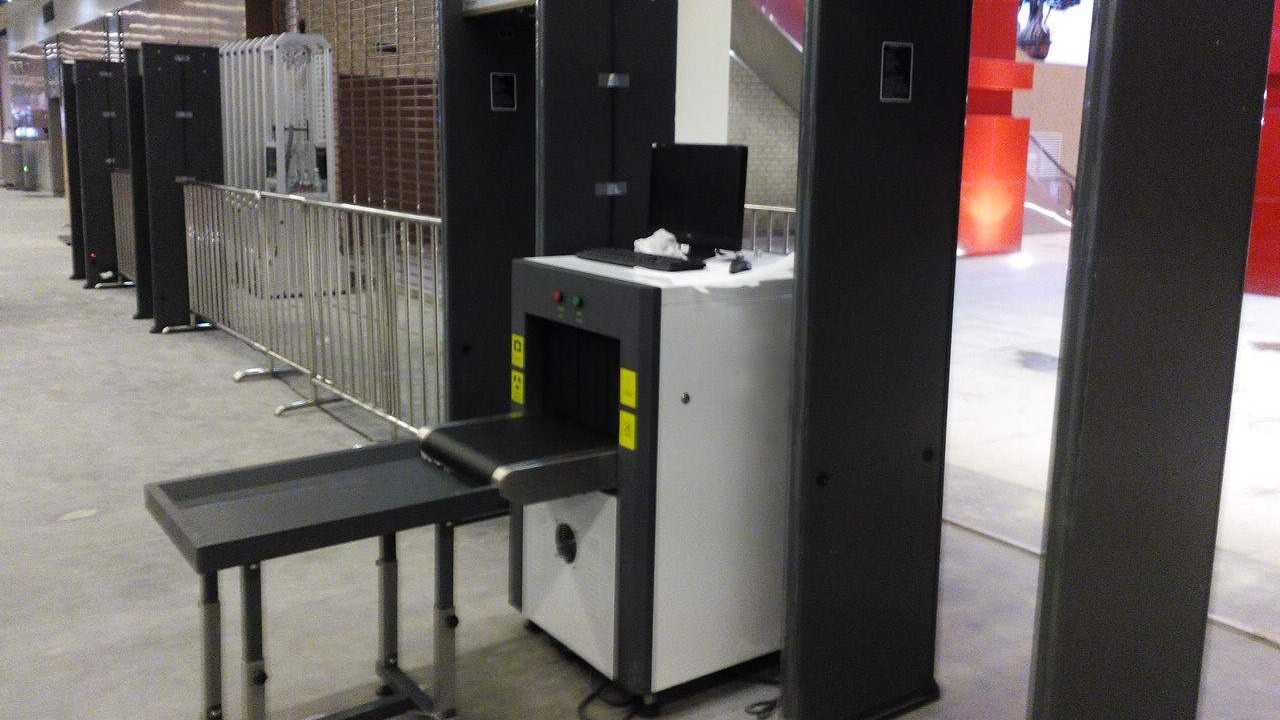 X光安檢機(jī)在快遞快遞公司的日常維護(hù)